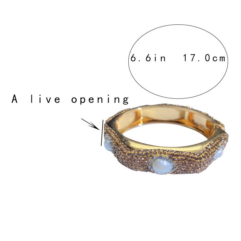 18K Gold-Plated Copper Bracelet with Inlaid Freshwater Pearls - French Fashion Trend