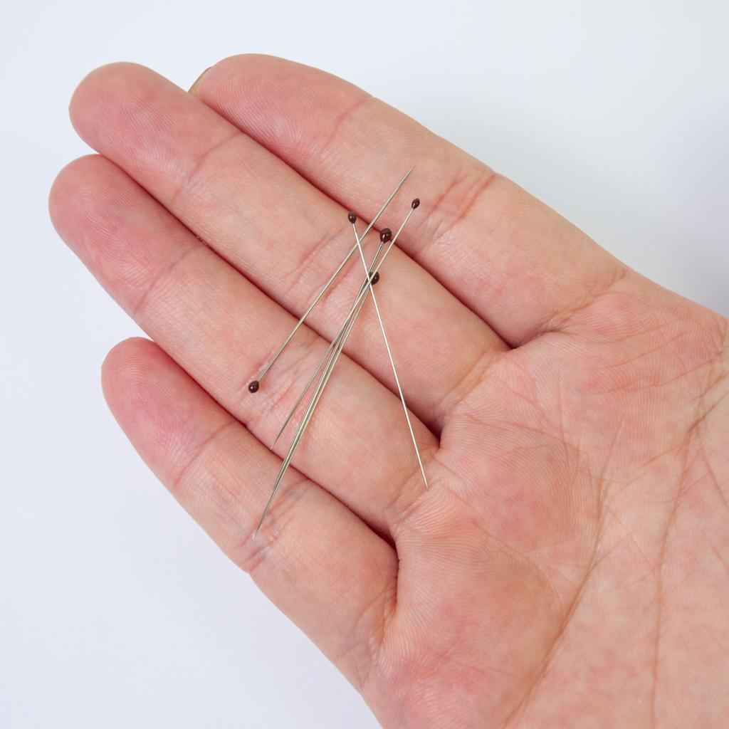 100PCS Extra Fine Sewing Pins, 0.29-0.54mm Stainless Steel Dressmaking Pins for Quilting & Delicate Fabrics