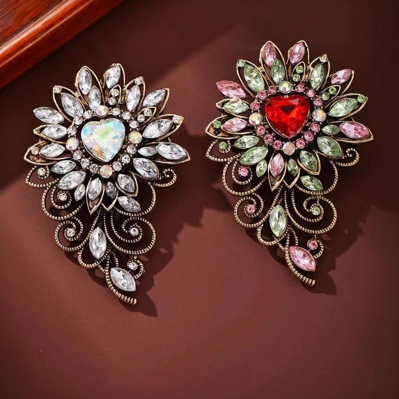 Vintage Flower Brooches For Women Heart Crystal Royal Style Luxury Plants Party Office Brooch Pin Gifts