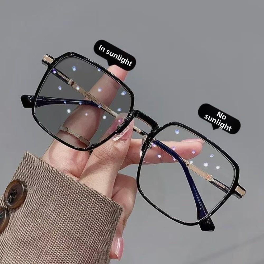 Große Rahmen UV-beständige Brille Klassischer Kastenrahmen Intelligente Farbwechselbrille Innenbereich