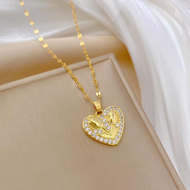 Titanium Steel Love Rose Light Luxury Temperament Gorgeous Full Diamond Necklace Female Versatile Collarbone Chain Titanium Steel Chain