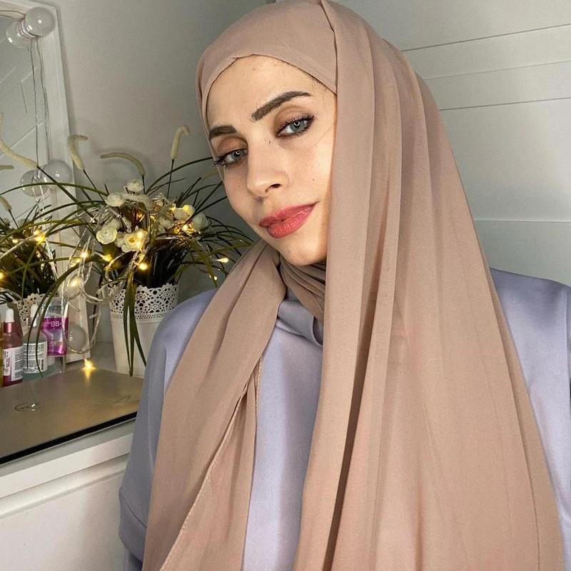 Bubblig Tung Chiffong Hijab Med Hätta Elastisk Snöre Fri Användning Stil Hijabs Enfärgad Sjal För Muslimer Håltagningfri Turban