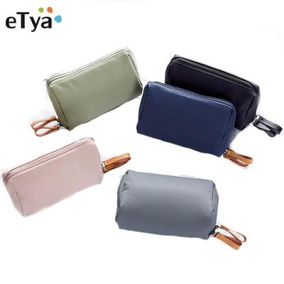 Make-uptassen voor dames in Koreaanse stijl Pouch Nieuwe cosmetische tas voor dames Effen kleur Toilettas Waterdichte make-up organizer etui