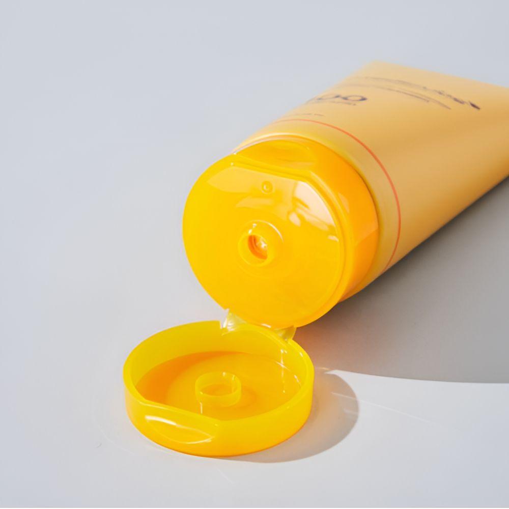 Medicube Kojic Acid Turmeric Toning Cleanser Brightening Facial Cleanser 270g