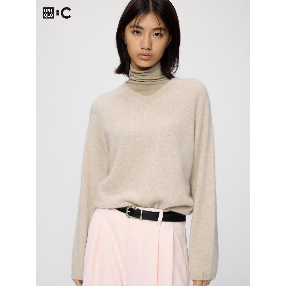 Uniqlo Fluffy Cashmere Relaxed V Neck Sweater