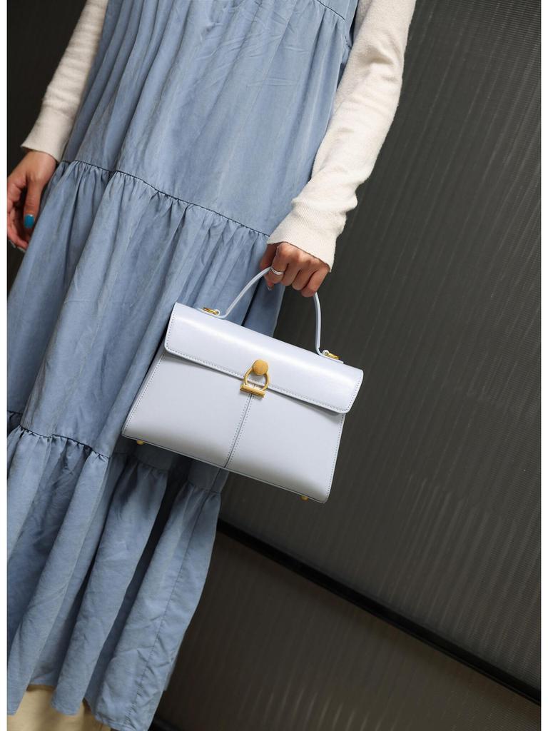 2025 Spring/Summer Women's Retro High-End Fashion Tote: Niche Design Handbag, Shoulder & Crossbody Bag.