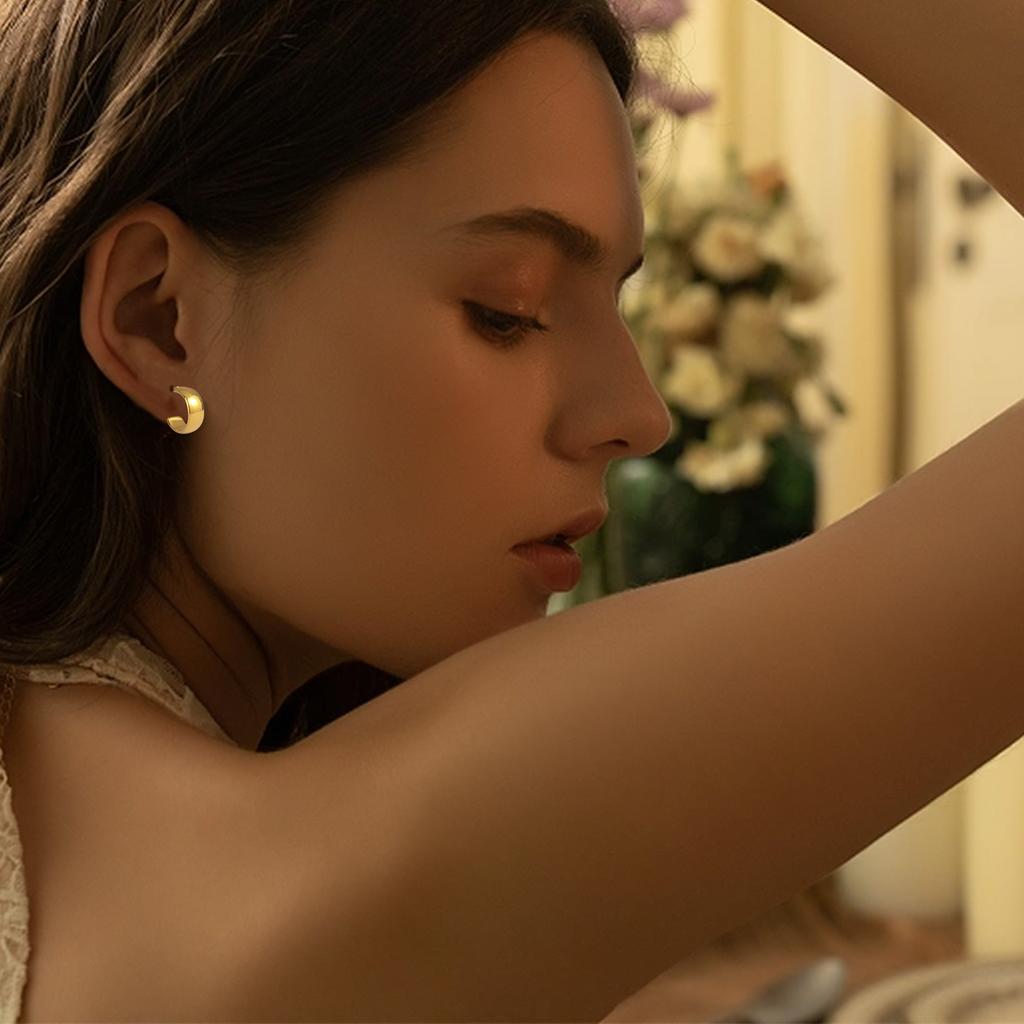 C-shaped Wide-plated Gold-plated Earrings Same Glossy Mini Earrings