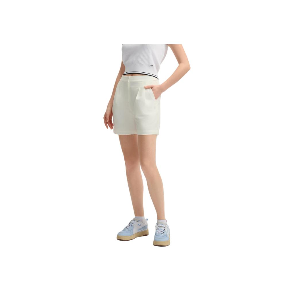 Fila White Series Comfortable Versatile Cool Feeling Logo Design Breathable Loose Mid Waist Three Quarter Casual Shorts Women Shorts F11W523803F-WT