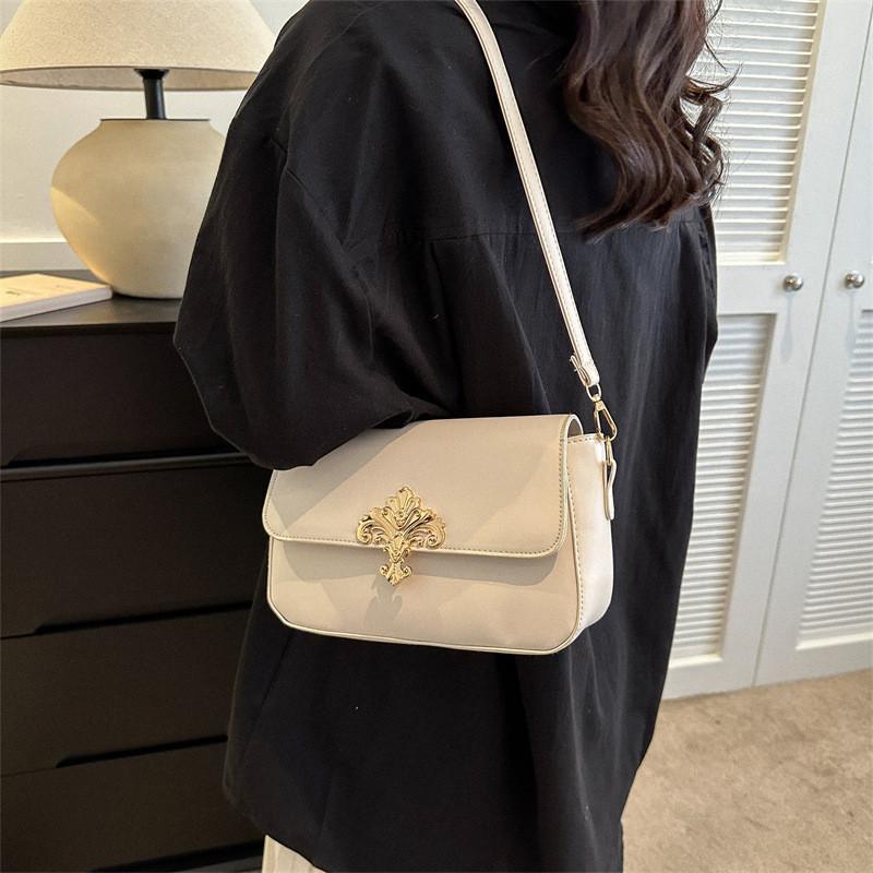 Stylish Women's Shoulder Bag Trendy And Casual Square Bag For Daily Use