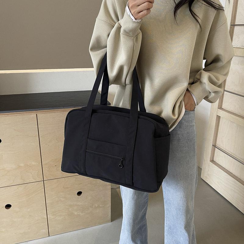 Crossbody shoulder bag women's 2025 new light fashion large capacity commuting leisure simple versatile tote class