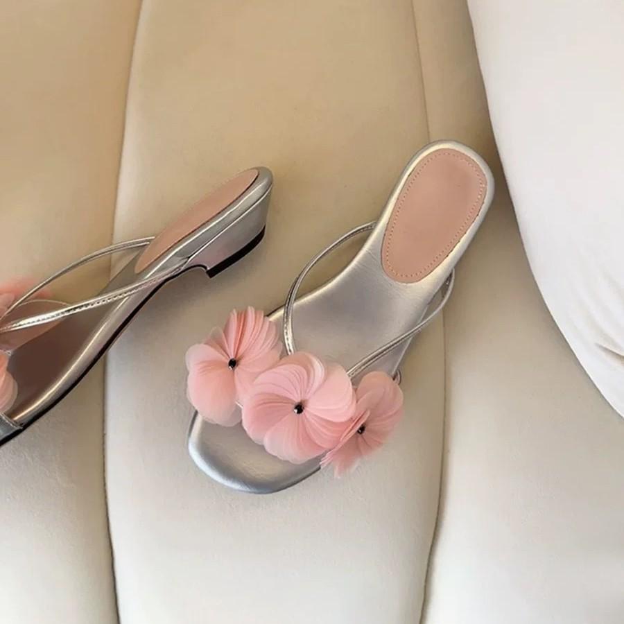 Sheepskin version~ French fairy style flower toe cool slippers women's outer wear 2025 summer versatile low-heeled sandals