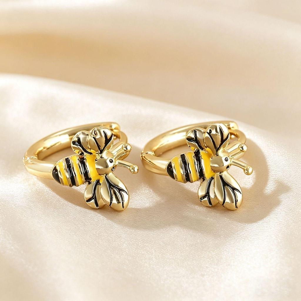 Yan Bai Retro Bronze Zircon Enamel Bee Earrings: Charming Yellow & White Insect Studs for Women