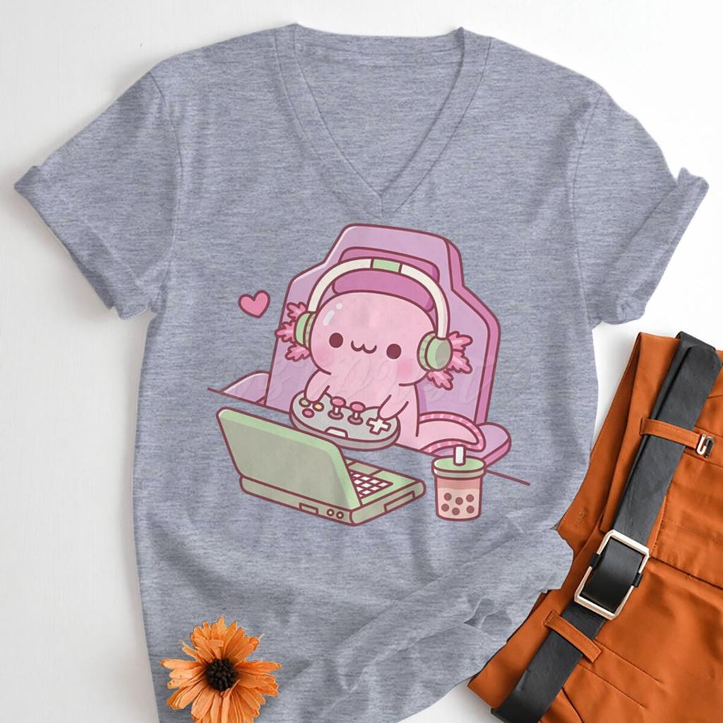 Moterų marškinėliai Mielas axolotlis žaidžiantis žaidimus Spausdinimas Madingi vasariniai viršutiniai drabužiai Bobos arbatos mėgėjas Kawaii marškinėliai Žaidėjas V formos iškirptė Juokingas marškinėlis
