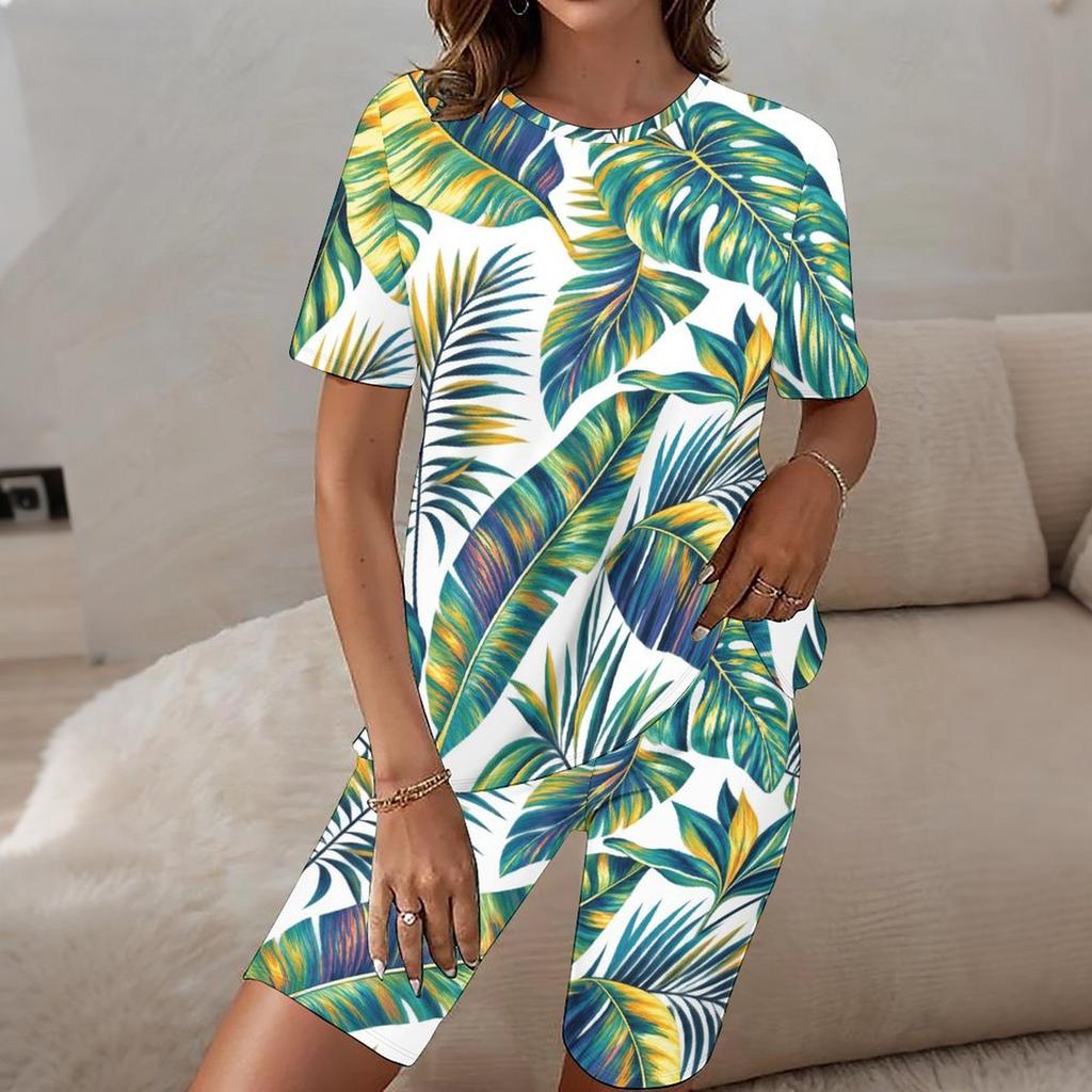 Women Plus Size Round Neck Short Sleeve Tropical Floral Printed Two Piece Shorts Set