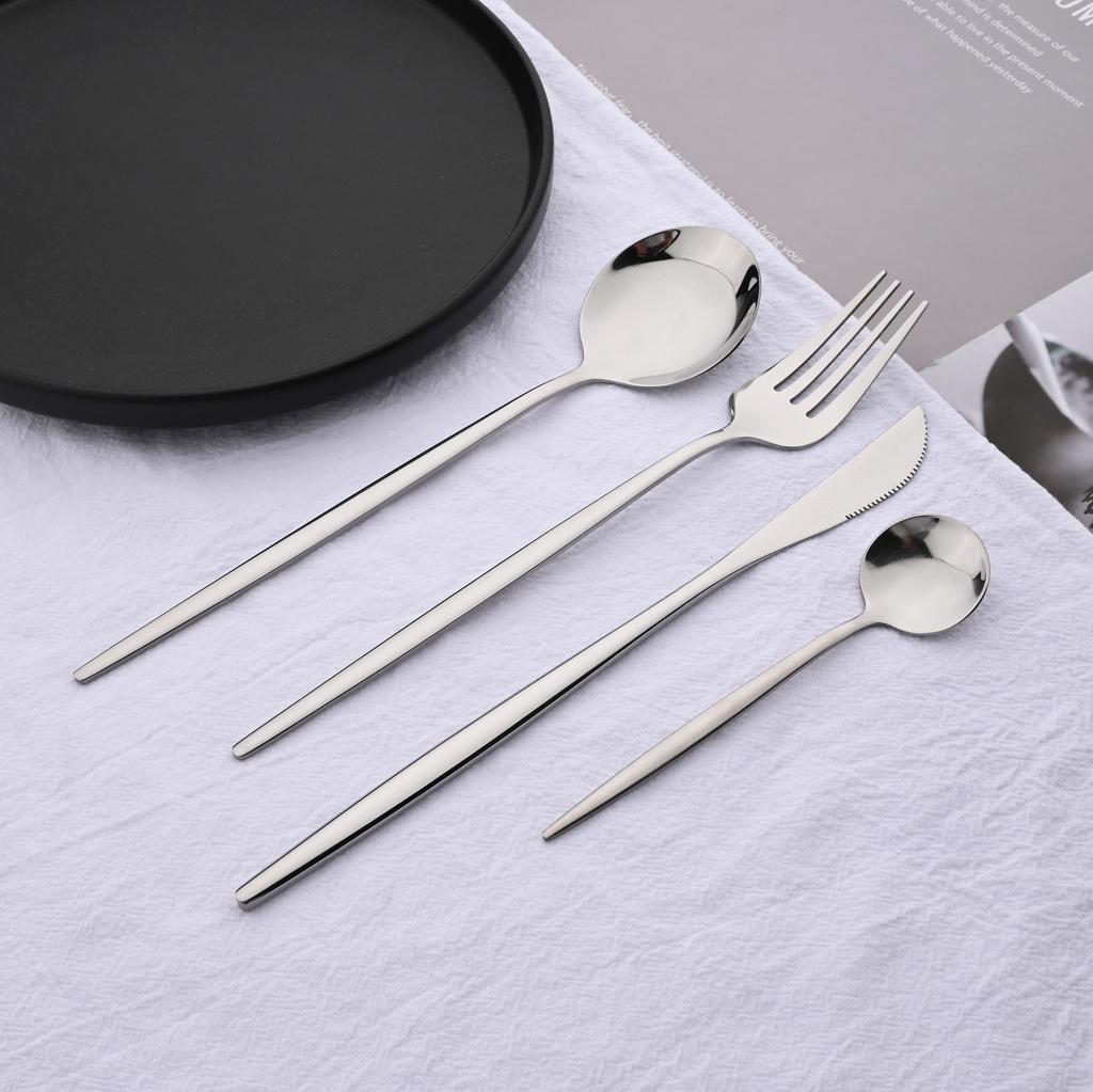 24 stk skinnende sølv servise i rustfritt stål bestikksett gafler Kniver skjeer Kjøkken middagssett Familie servisesett Service for 6