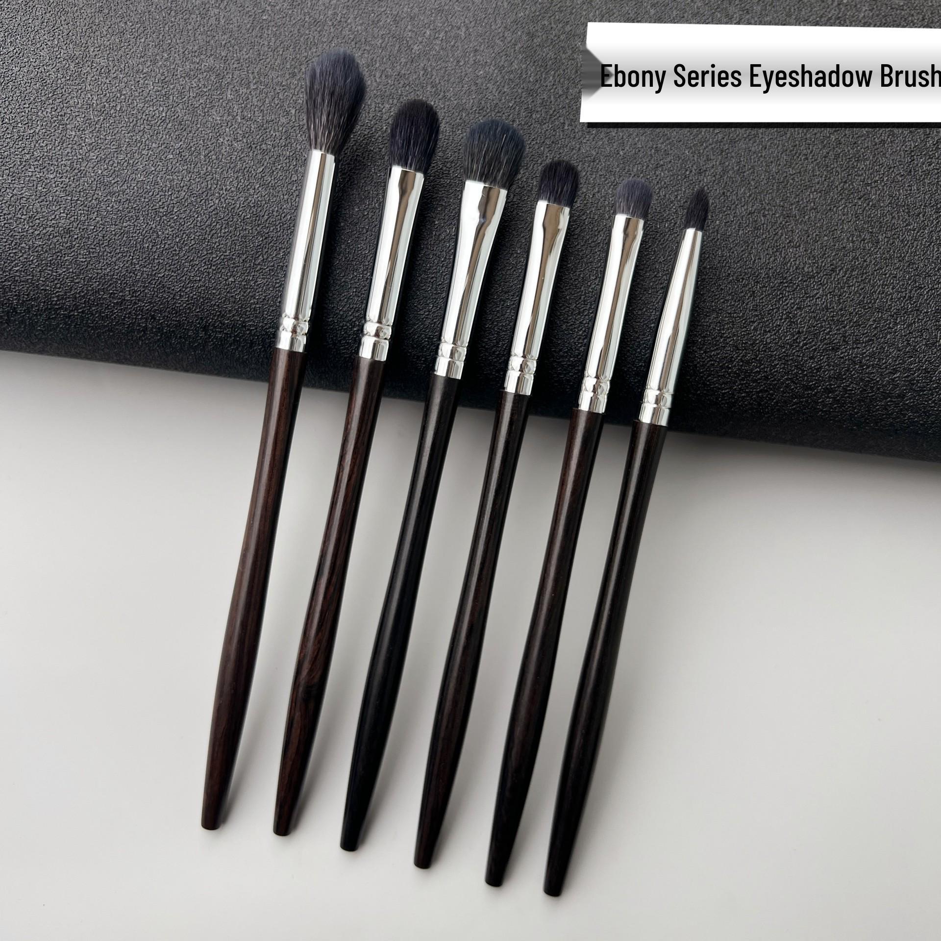 

Набор для макияжа глаз из тонкой шерсти серии Ebony: Кисти для растушевки, нанесения, детализации и конический хайлайтер