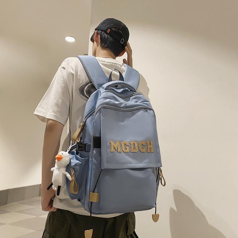 Rucsac cu scrisori pentru femeie