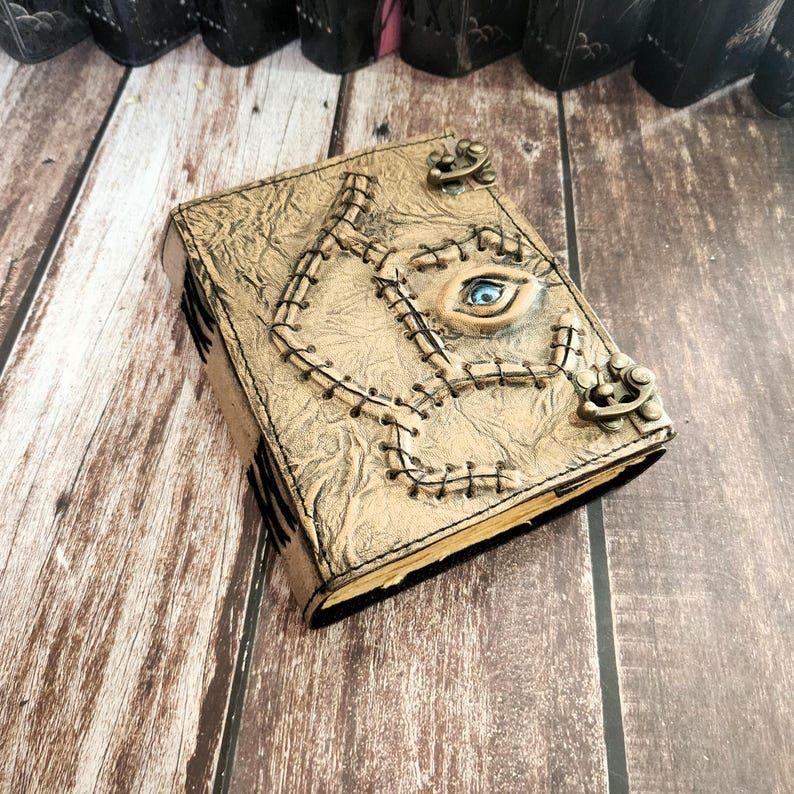 

Винтажный вид Кожаный журнал, Тисненый блокнот, Кожаный скетчбук, Свадебный подарок, Дневник снов, Персонализированный подарок. 7 x 5 in