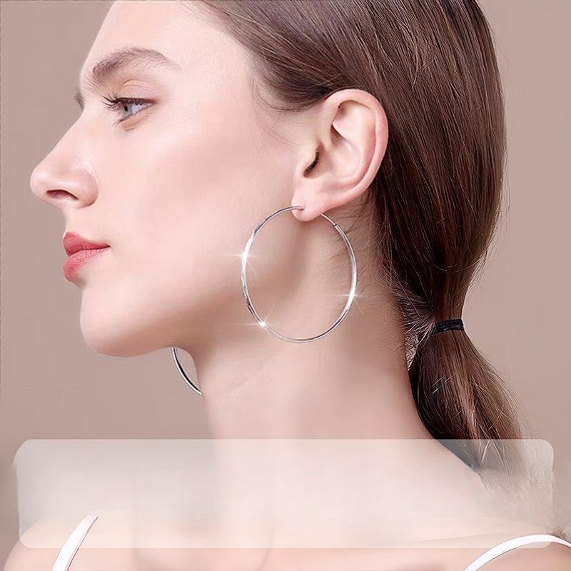 Ohrringe Kreis Mode Temperament Herbst und Winter Schmuck Europäisch und Amerikanisch Leichter Luxus Hoher Sinn Atmosphärische Ohrringe