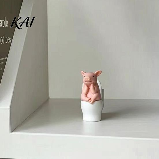 Pig Collectible Figurine Miniature Pink Toilet Figurine, Sitting on Thinking Ornament Statue, Cartoon Farm Animal Decoration for Home,