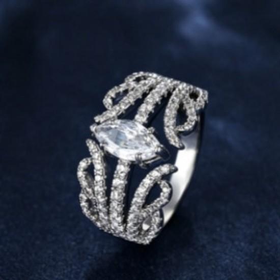 European and American vintage vine-patterned horse-eye diamond ring Light luxury style, heavy-duty, full-diamond, hollow wide ring