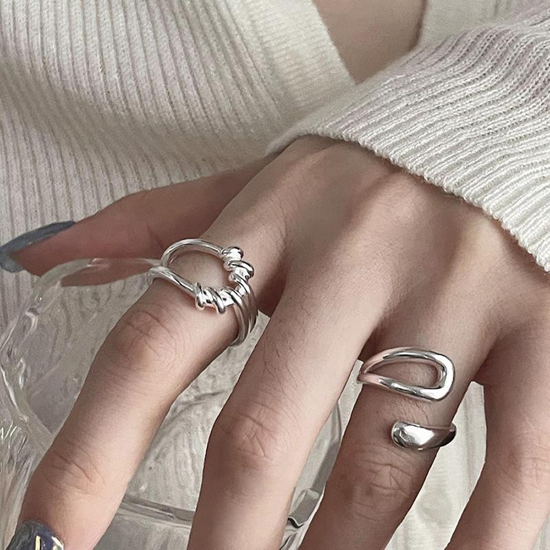 Intertwined Openwork Ring: Adjustable, Fashionable, Versatile for Women’s Unique Style
