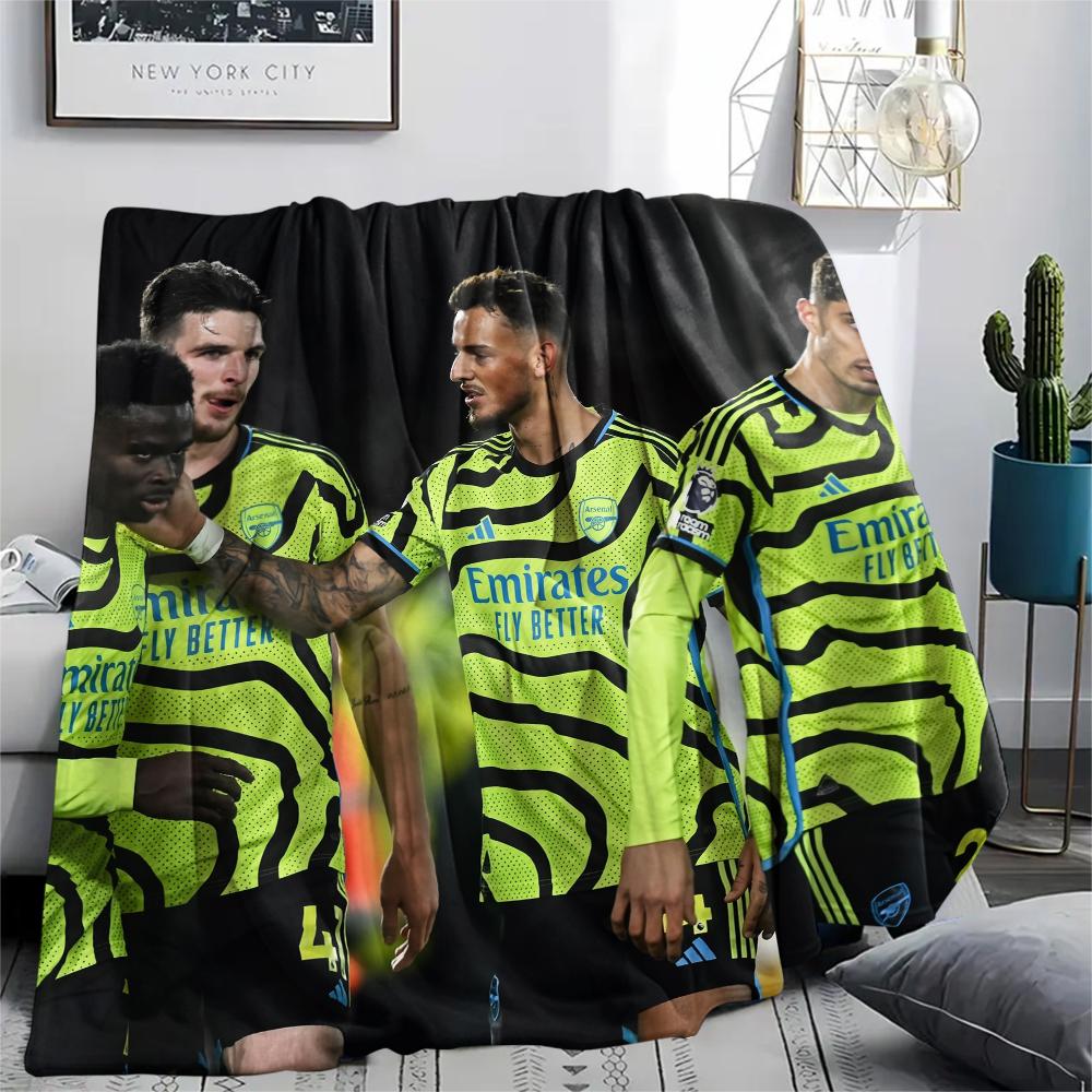 Arsenal Football Team,pattern Flannel Blanket, High quality Comfortable for All Seasons, Home Decor, Warmth and Comfort, Perfect for Gifts.