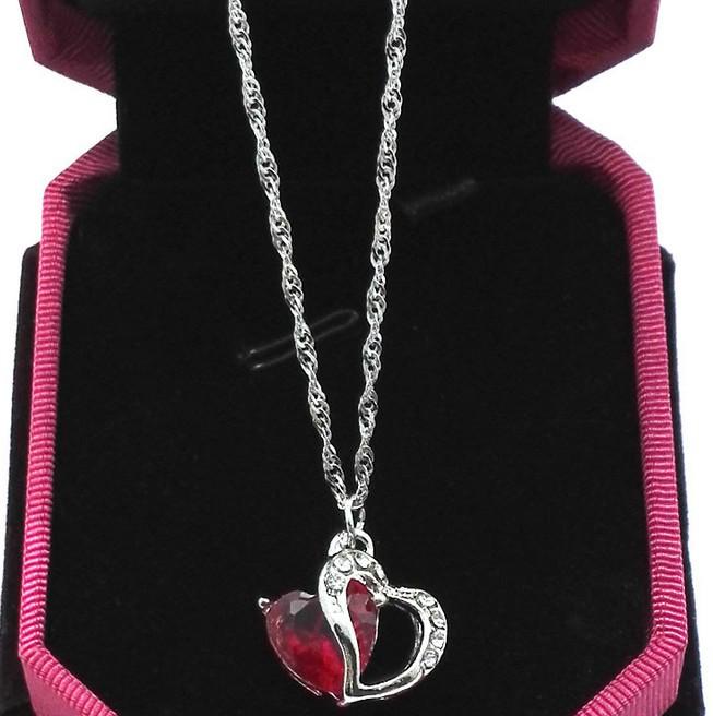 Korean-Style Heart-Shaped Rhinestone Love Pendant Crystal Necklace for Women
