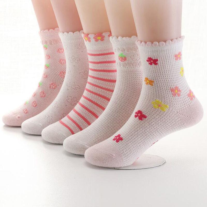 Breathable Cotton Mid-Calf Socks for Kids (1-15 Years), Anti-Odor, Cute Design for Boys and Girls, Ideal for Spring and Autumn.