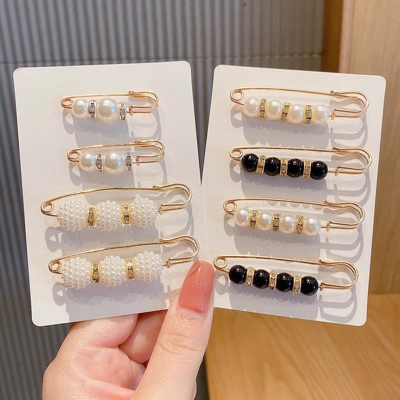 Women's Adjustable Pearl Safety Pin for Waist-Cinching and Neckline Fixing