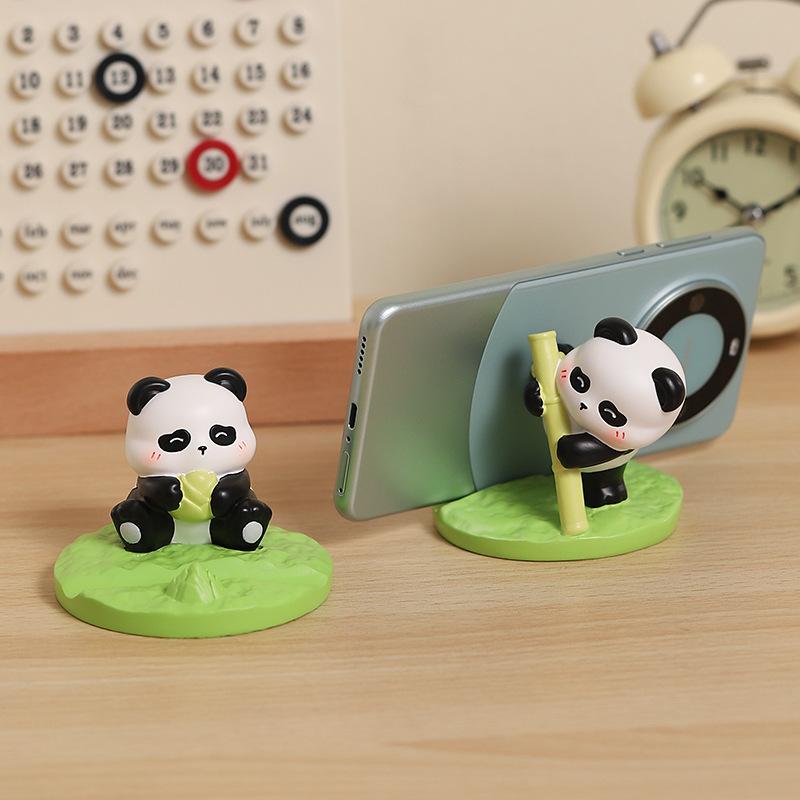 Neuer Cartoon Panda Handyhalter Desktop Ornament Lazy Tablet Stützständer Harzfigur Geschenk für Männer und Frauen