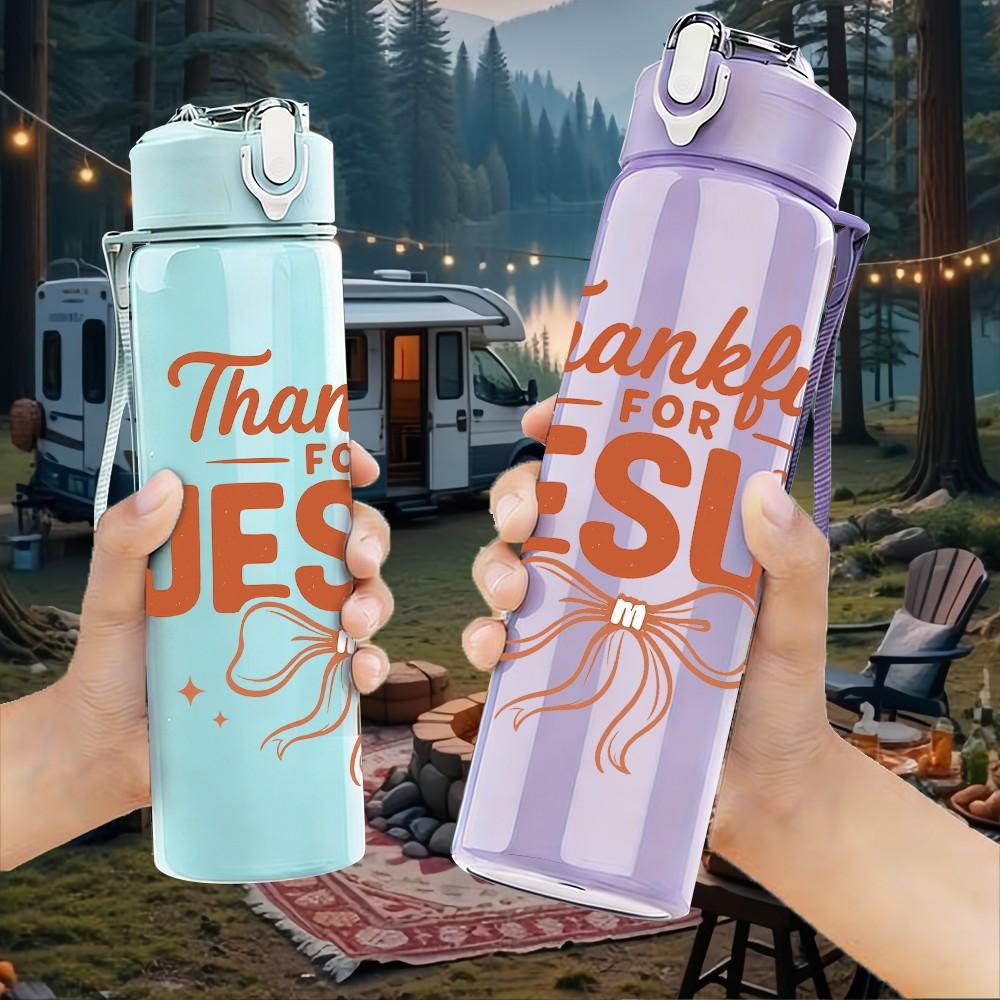 1PC Thankful Jesus Letter Art 750ml Color Plastic Sports Water Bottle Leakproof Flip Straw Lid Suitable for Sports Office Home Use