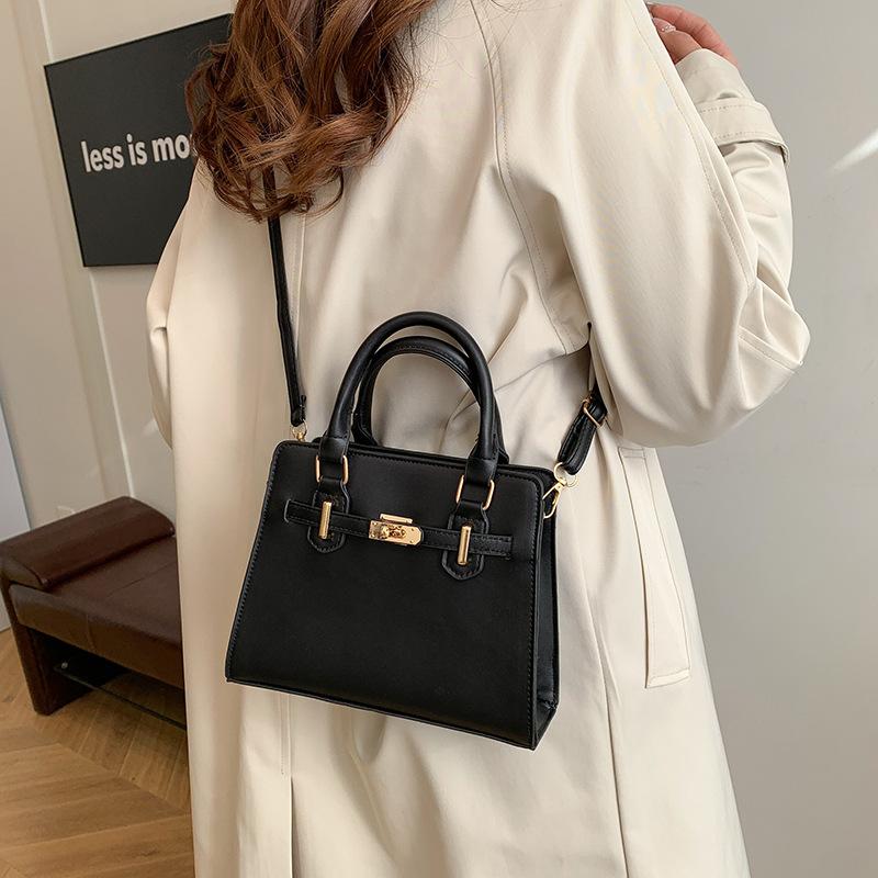 Handbag bag women's texture large capacity foreign style niche design women's bag small square bag simple shoulder messenger bag
