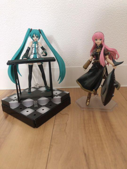 

[USED] figma Miku x Luka