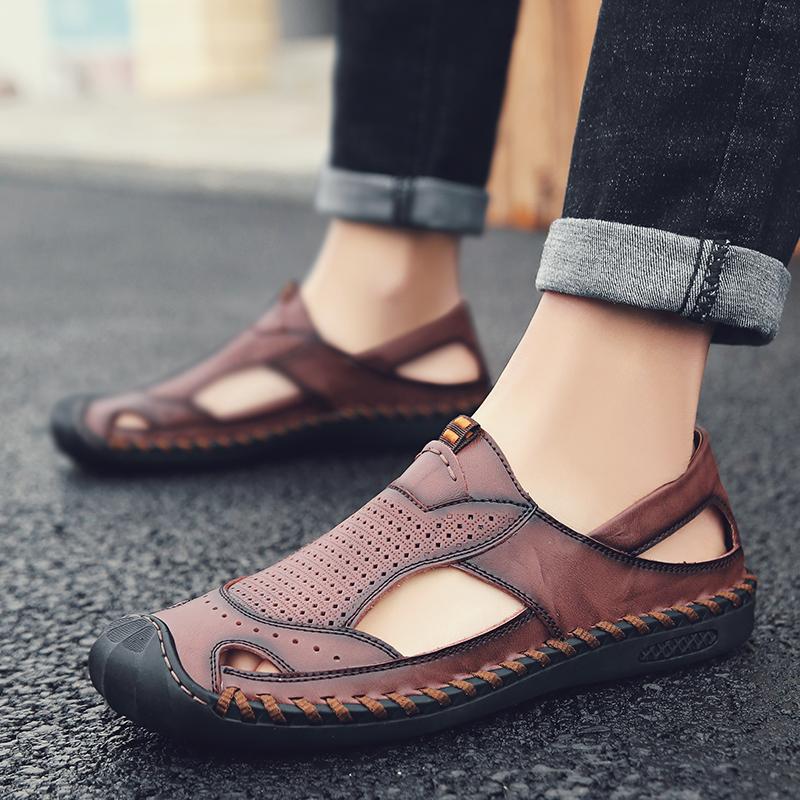Fashion Leisure Walk Mens Sandals Outdoor Male Wading Aqua Shoes Retro Style Beach Shoes Simple Roman Shoes Casual Leather Summer Flats