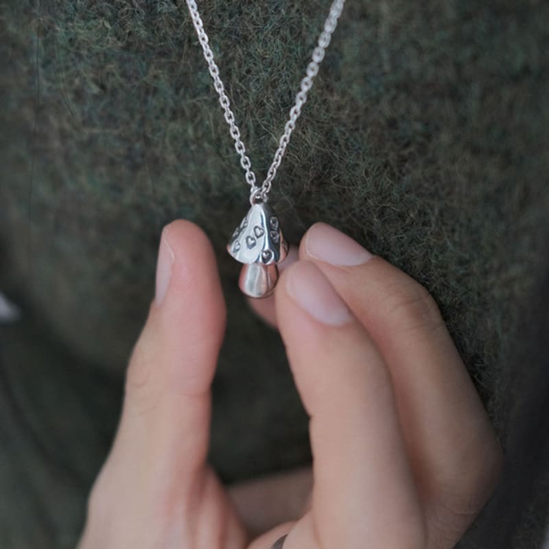 reinheart Heart mushroom necklace