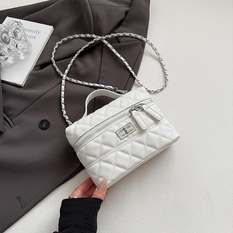 

Rhombus chain messenger bag women s bag new summer small bag high-end box bag
