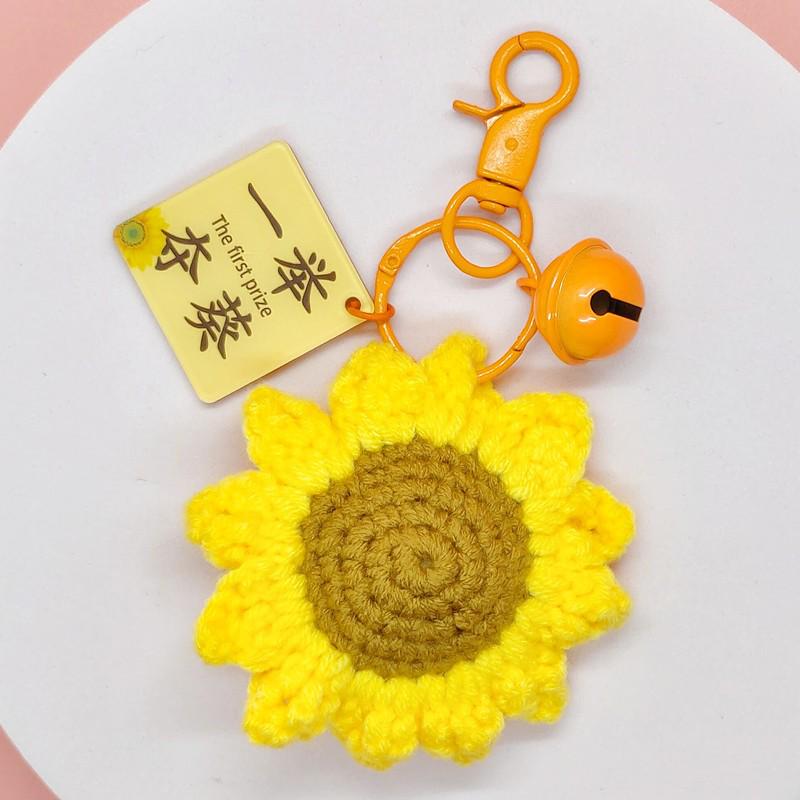 Wool Knitting Peach Keychain: Cute Creative Pendant for Student Backpacks & Gifts