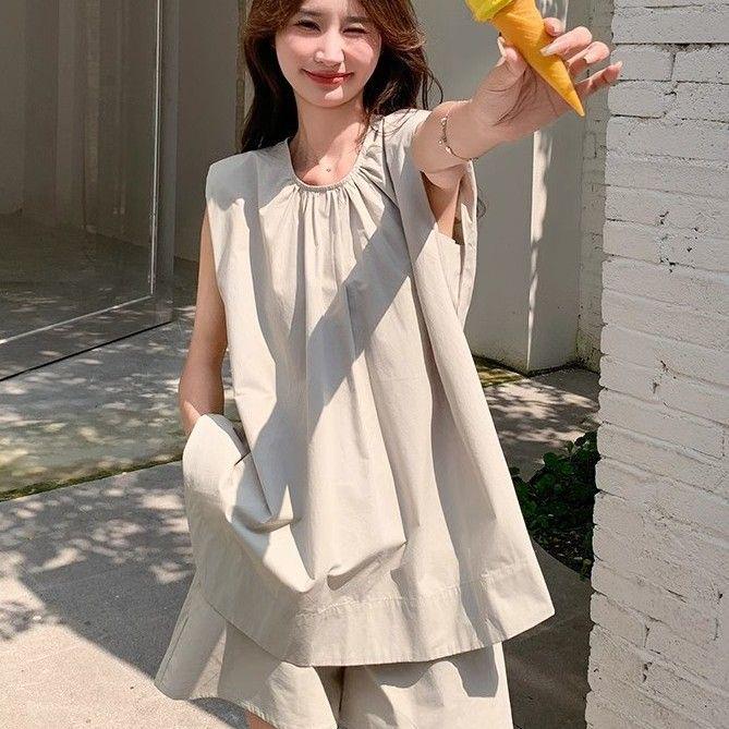 

Korean Style Sleeveless Top & Shorts Set for Women - Summer Casual Two-Piece New Arrival S (85-100 lbs)
