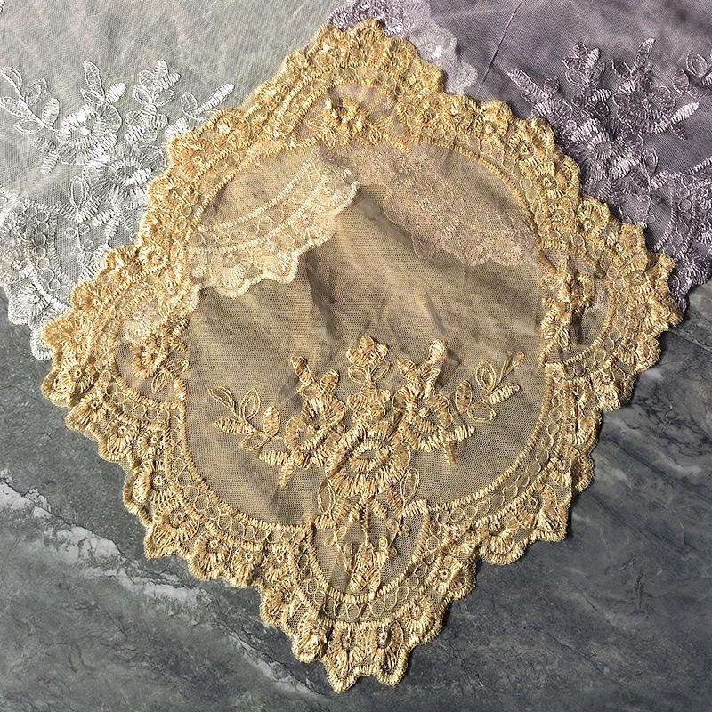 

Lace Embroidery Dust Pad Breathable Mesh Embroidery Tablecloth Square Cloth Cushion Retro Simple Home Fabric 34 * 34Cm (there is a deviation)