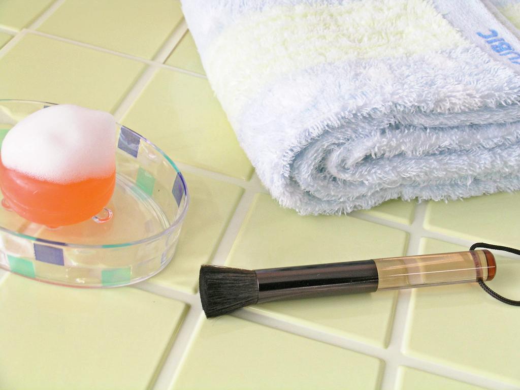 Takumi no Make-up-Pinsel Cosmedo Kumano Pinsel Gesichtsreinigungspinsel für und Nase T-Zone (Natürliches Haar 100% Rosshaar) (Braun)