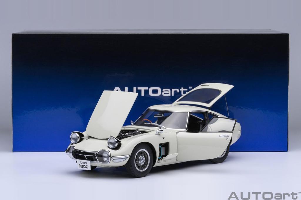 AUTOart Toyota 2000GT 1967 Completed Model 79546 (White)