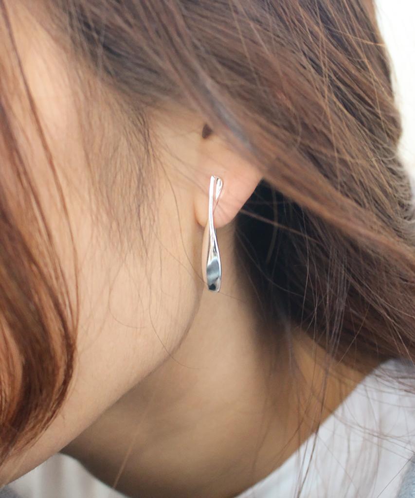 Madin'Ly Cordeau Earring