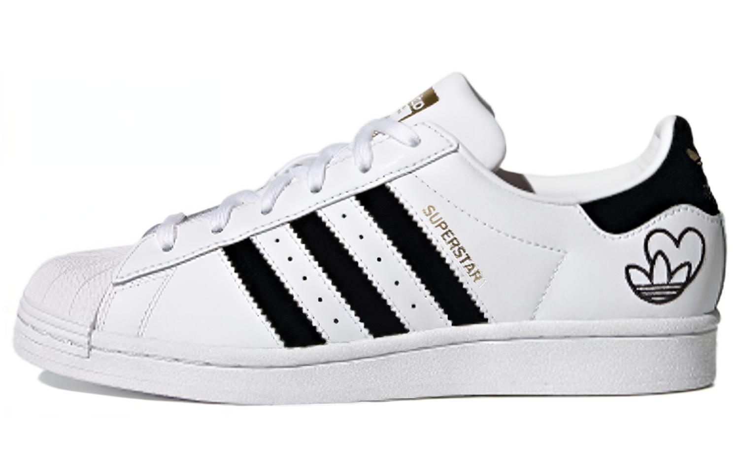 

Adidas Wmns Superstar Heart Logo - White Women s FY4755 36