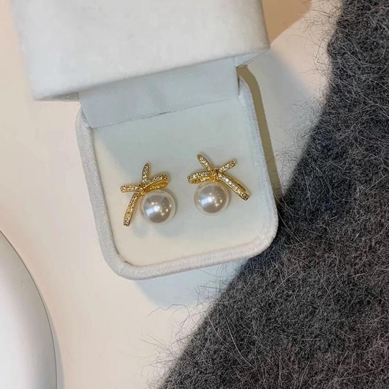 Vintage Pearl Hollow Bowknot Stud Earrings For Women Cute Fine Zircon Minimalist Light Luxury Accessories