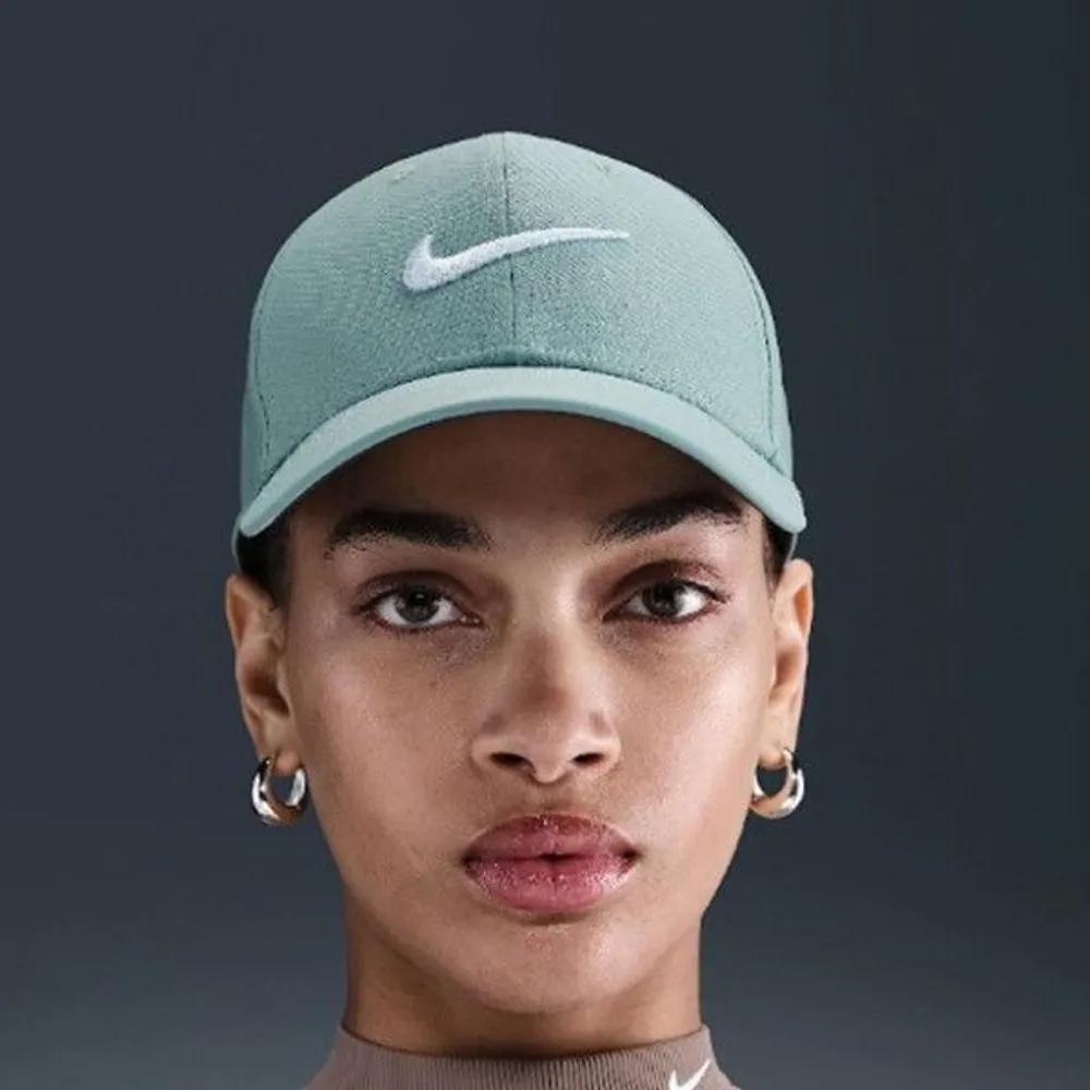 Cap RQA FB5625-017 Dri-FIT Club Structure Swoosh Cap 56