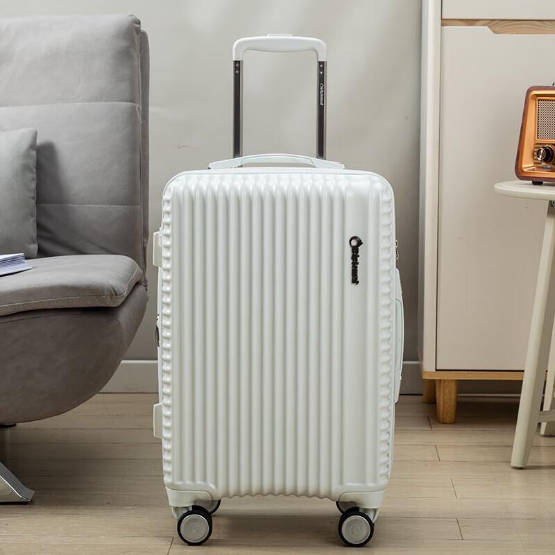 

Diplomat Classic 20-inch Carry-on Luggage