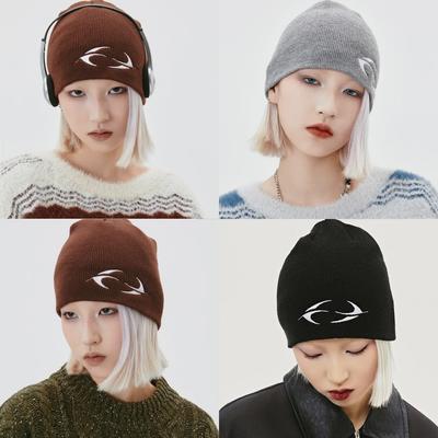 MADEEXTREME 2024 Autumn/Winter Knit Hat: Warm, Contrast-Color Logo Beanie for Couples, Ideal for Outdoor Wear