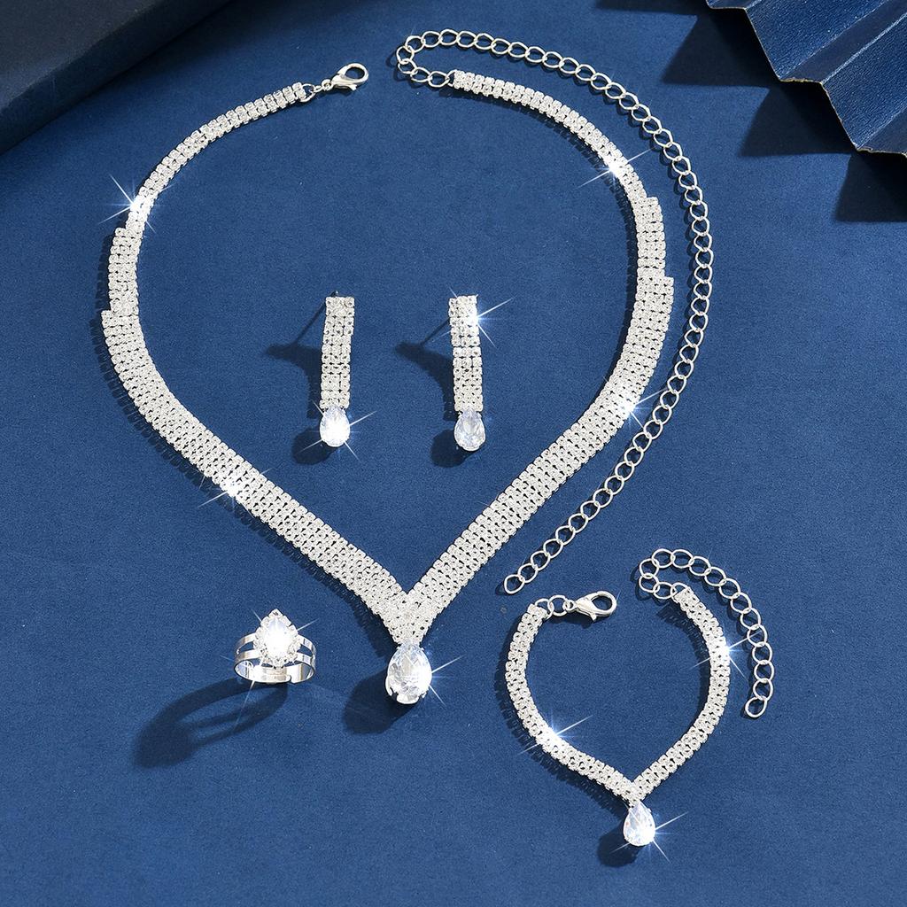 Hot selling spot wedding dresses, wedding accessories, necklaces, earrings, bracelets, three piece light luxury accessory set