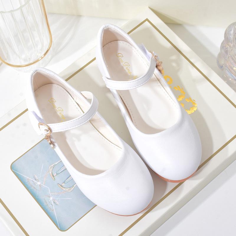 Girls' Leather Crystal Princess Shoes with Soft Soles for Performances and Special Occasions